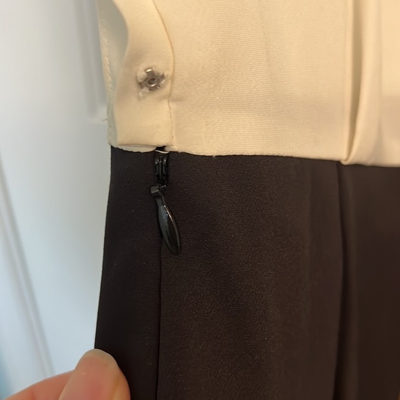 Classic Banana Republic Black and White Dress, size 2, worn once - Picture 8 of 12